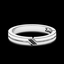 Anello a fede Zancan in argento e pietre nere.