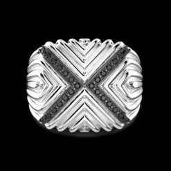 Anello chevalier Zancan in argento con pietre nere.