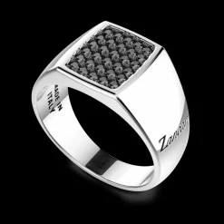 Anello chevalier Zancan in argento con pietre nere.