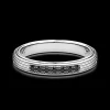 Anello Zancan a fede in argento con pietre nere.