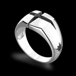Anello Zancan in argento con pietra nera.