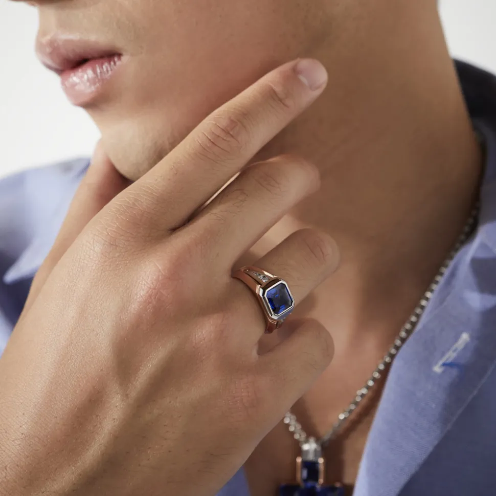 Anello Zancan in oro 18kt con zaffiro blu.