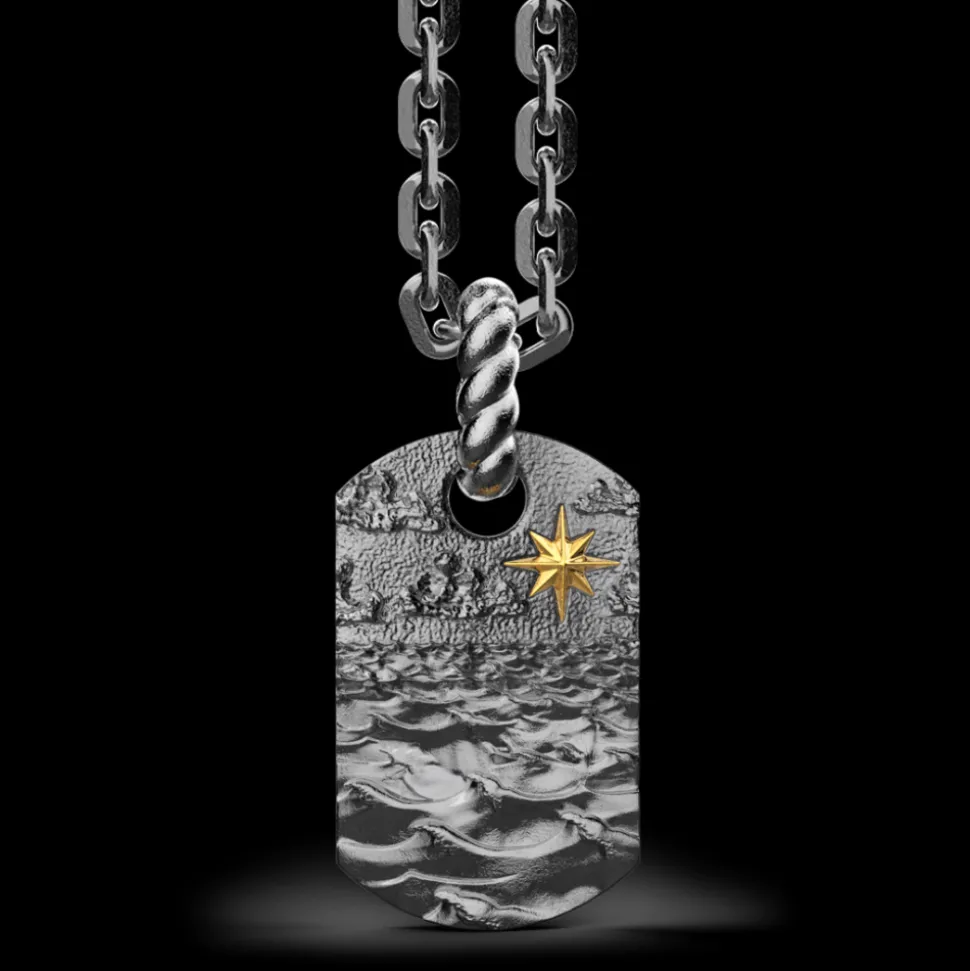 Collana Zancan in argento brunito con pendente raffigurante le onde del mare.
