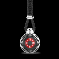 Collana Zancan in argento con bussola rossa.