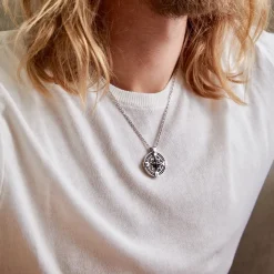 Collana Zancan in argento con pendente a rosa dei venti in ceramica.