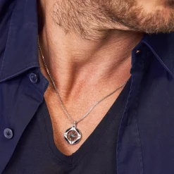Collana Zancan in argento con pietre nere.