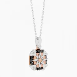 Collana Zancan in oro bianco con iconica rosa dei venti .
