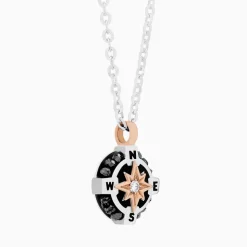 Collana Zancan in oro bianco con iconica rosa dei venti .