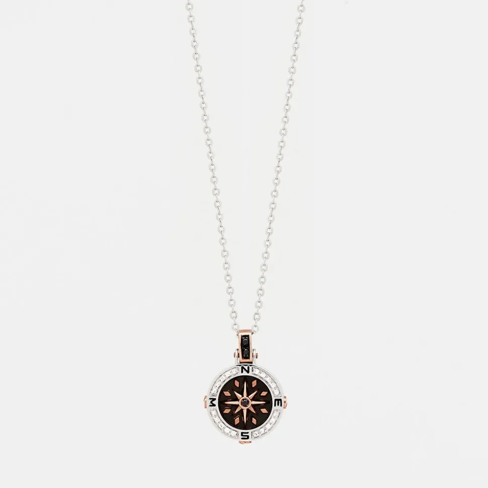 Collana zancan in oro con pendente rosa dei venti e diamanti.